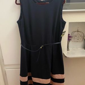 Taylor 18W navy blue sleeveless dress